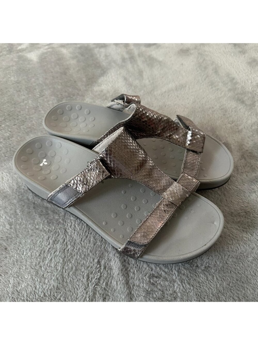 Vionic Ellie Metallic Snake Sandals Women's Size 10 Shoes Slip On Adjustable